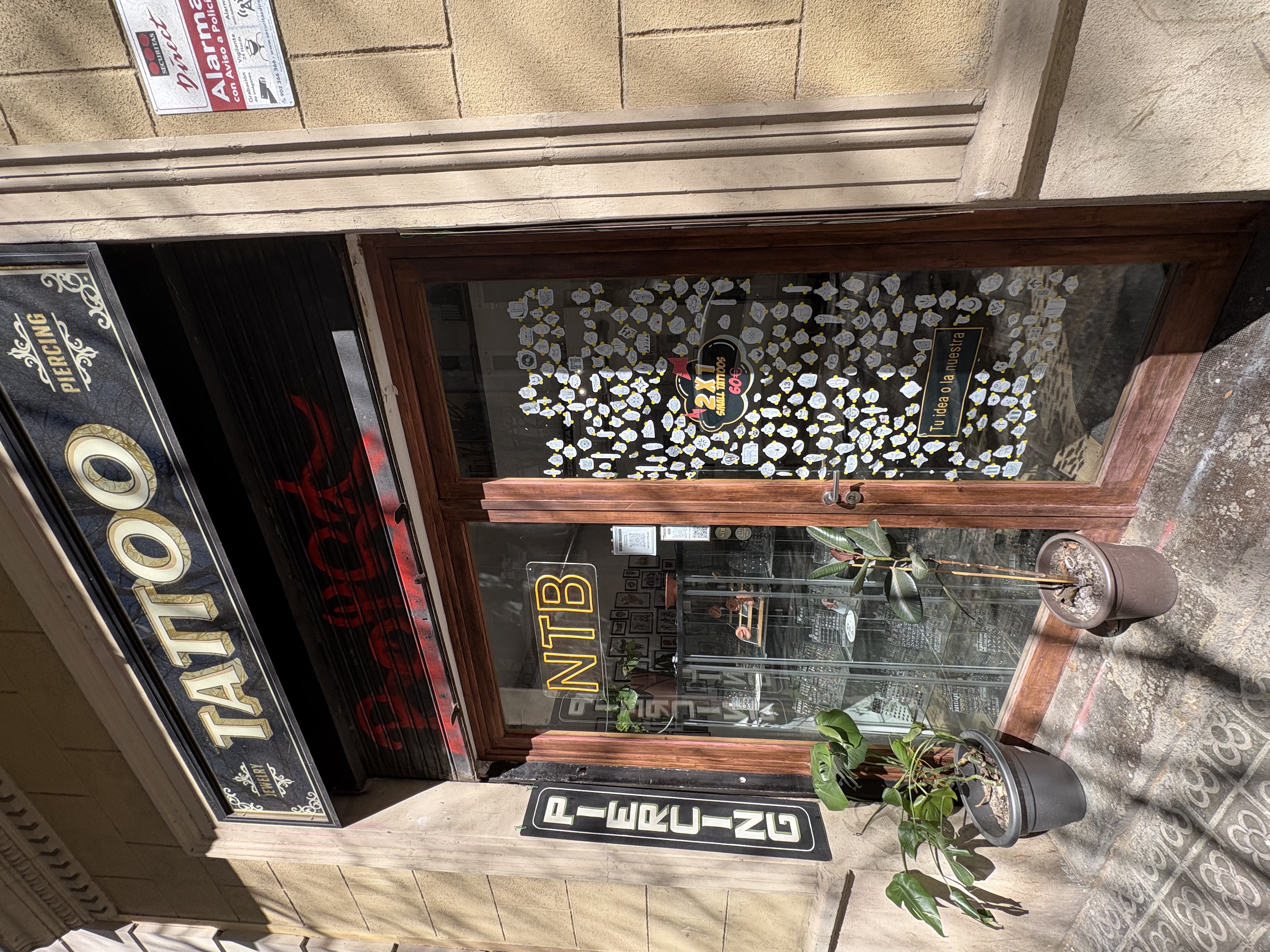 Tienda de tatuajes y piercing
