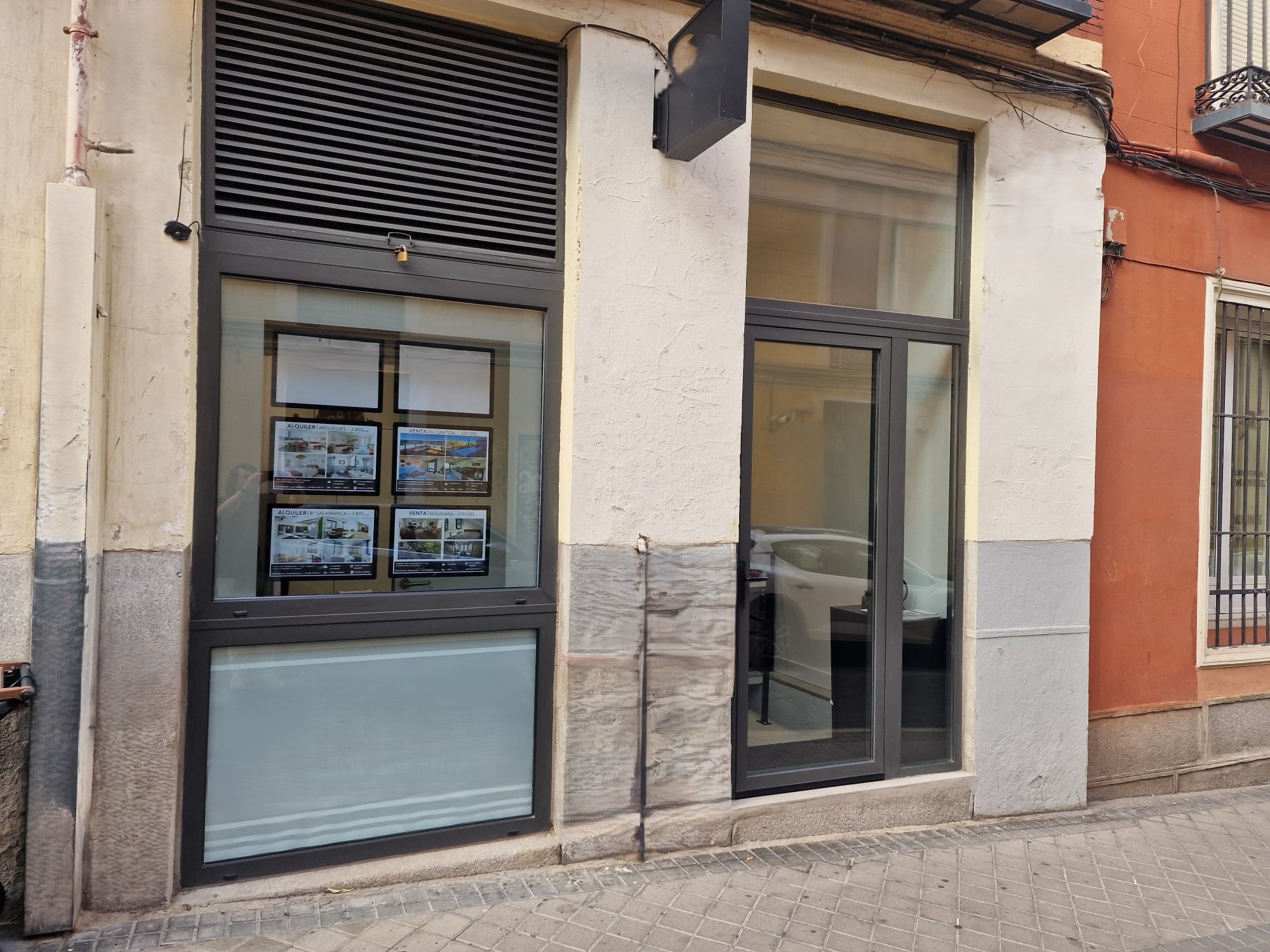 TRASPASO DE LOCAL A PIE DE CALLE ZONA NOVICIADO (MADRID)