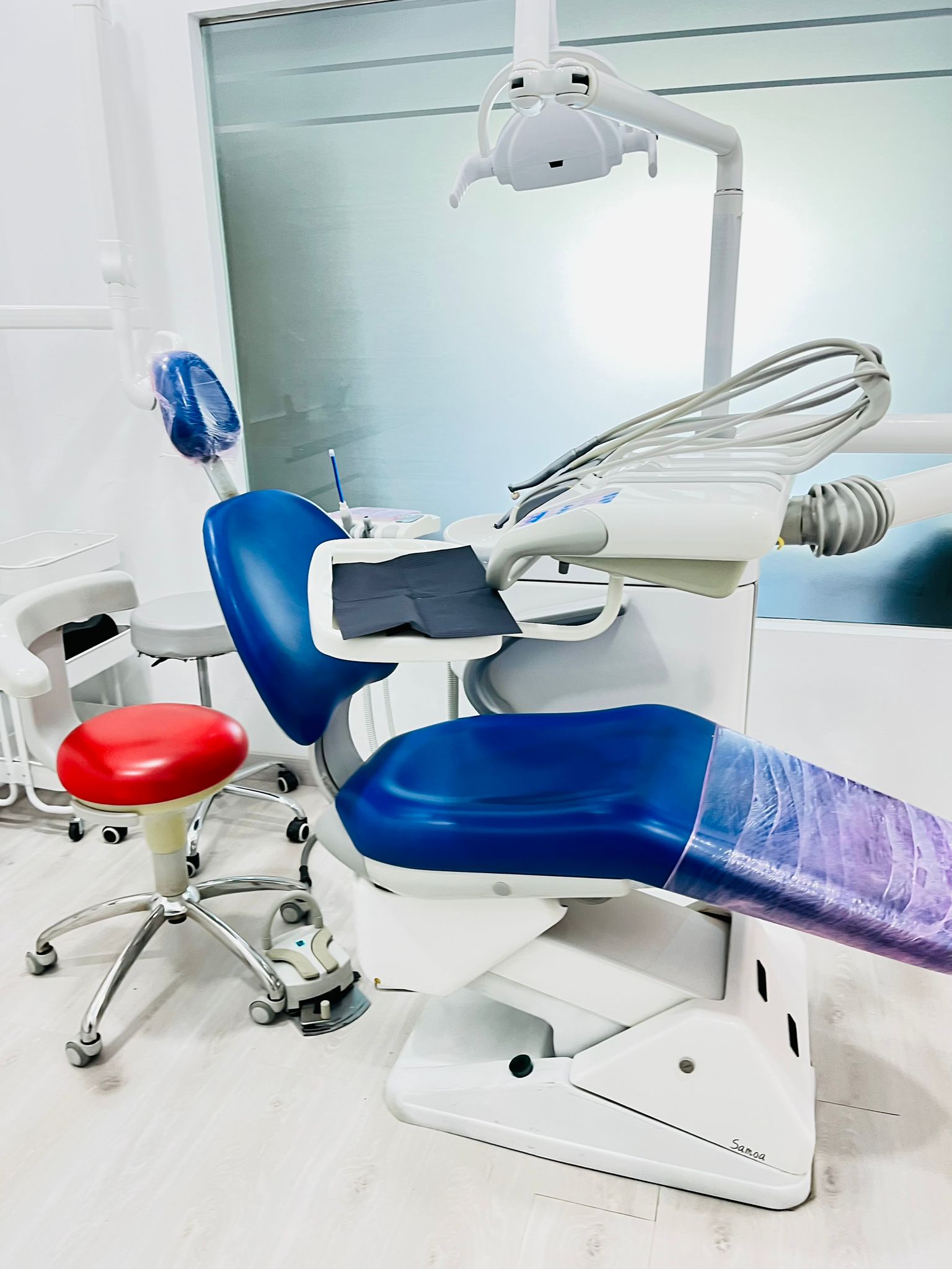 Traspaso Clínica Dental Equipada en Playa de San Juan, Alicante